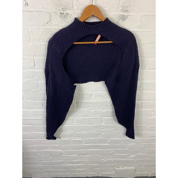 Sweet Chilling Women's Cutout Pullover Cropped Sweater Navy Blue Size Medium - Picture 1 of 5